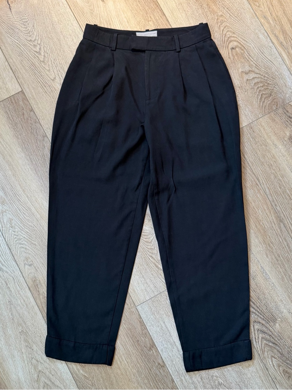 Everlane The Tencel Twill Pleated Chino Pants Black Size 0 (Waist 27) Runs Large